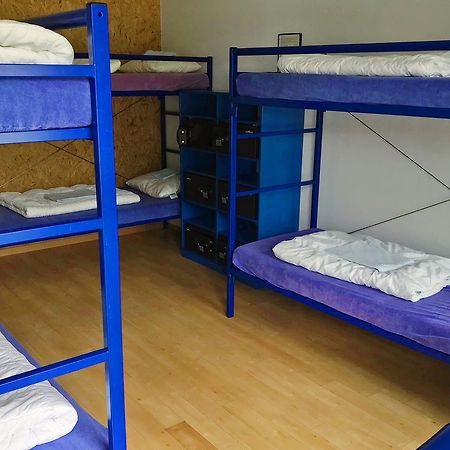 Swiss Hostel Lago Lodge Бил Екстериор снимка