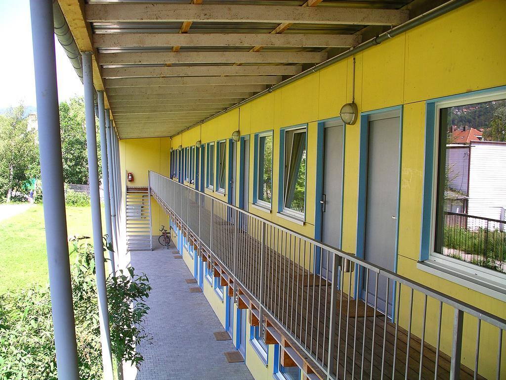 Swiss Hostel Lago Lodge Бил Стая снимка